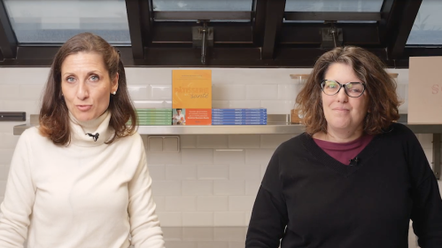 Photographie de deux expertes en nutrition qui parlent de l'alimentation dans les cancers ORL. 